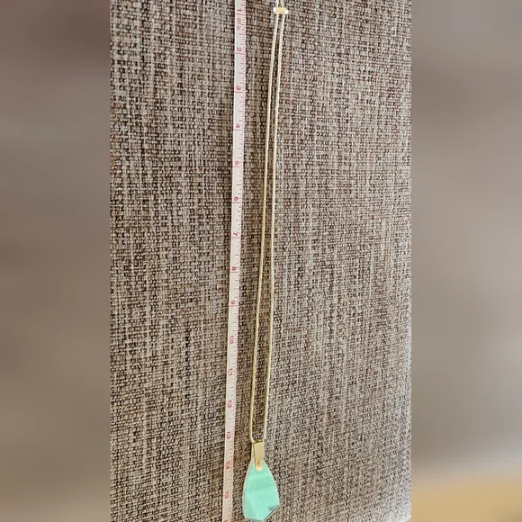 Kendra Scott Dichroic Glass Azalea Color Changing Prism Thick Cut Necklace NEW - Picture 4 of 4